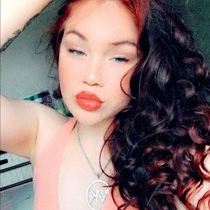 Meet your Posher, Annika